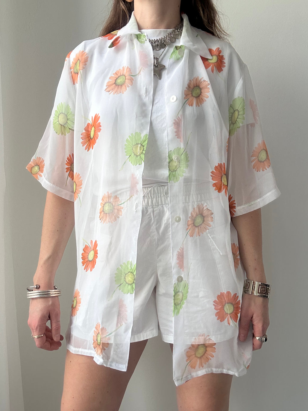 Sheer Diasy Print 90' sShirt Size M/L