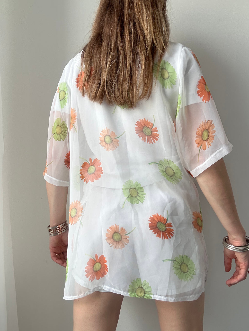 Sheer Diasy Print 90' sShirt Size M/L