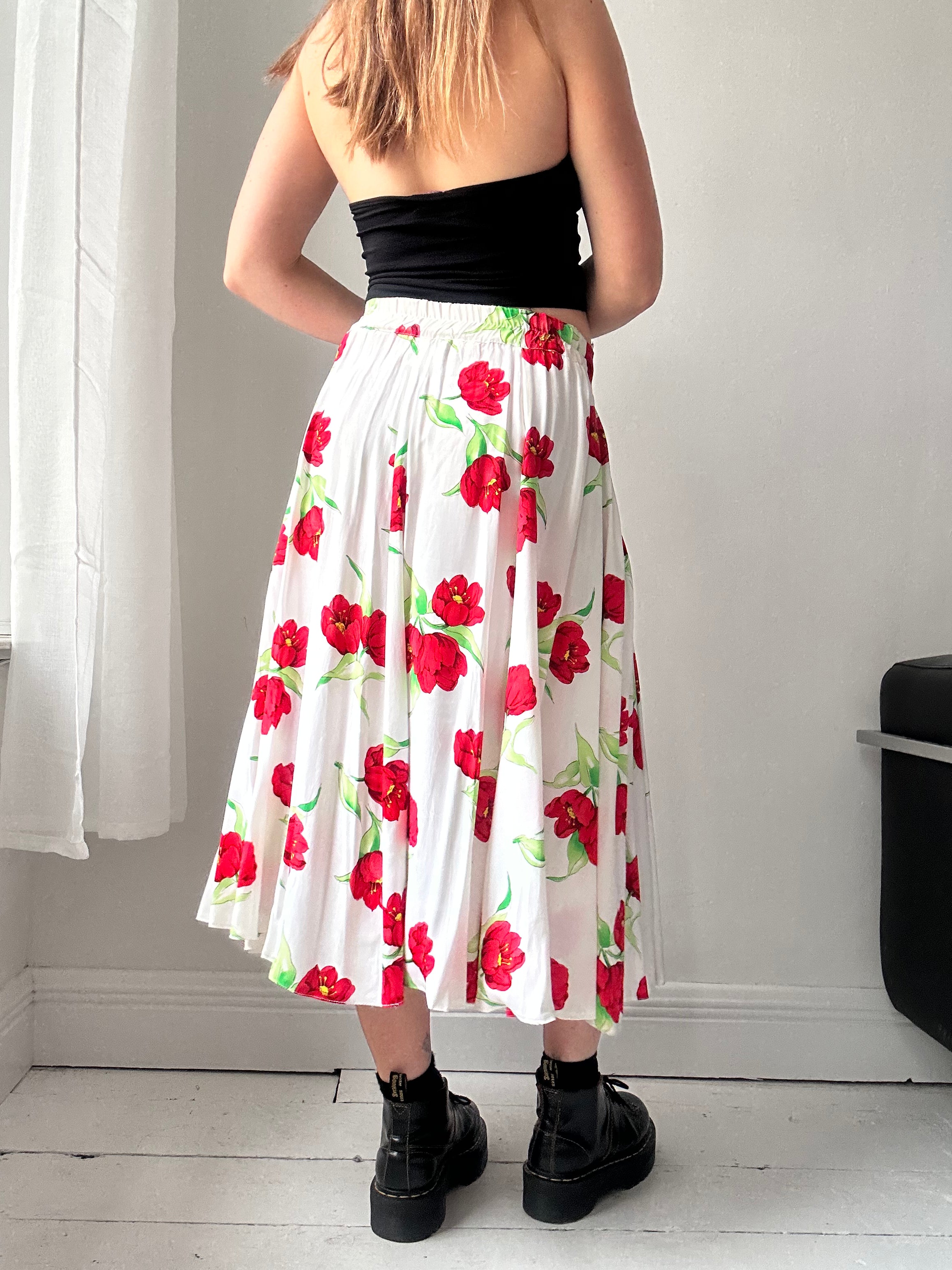 Red Flroal Midi Skirt Size 8