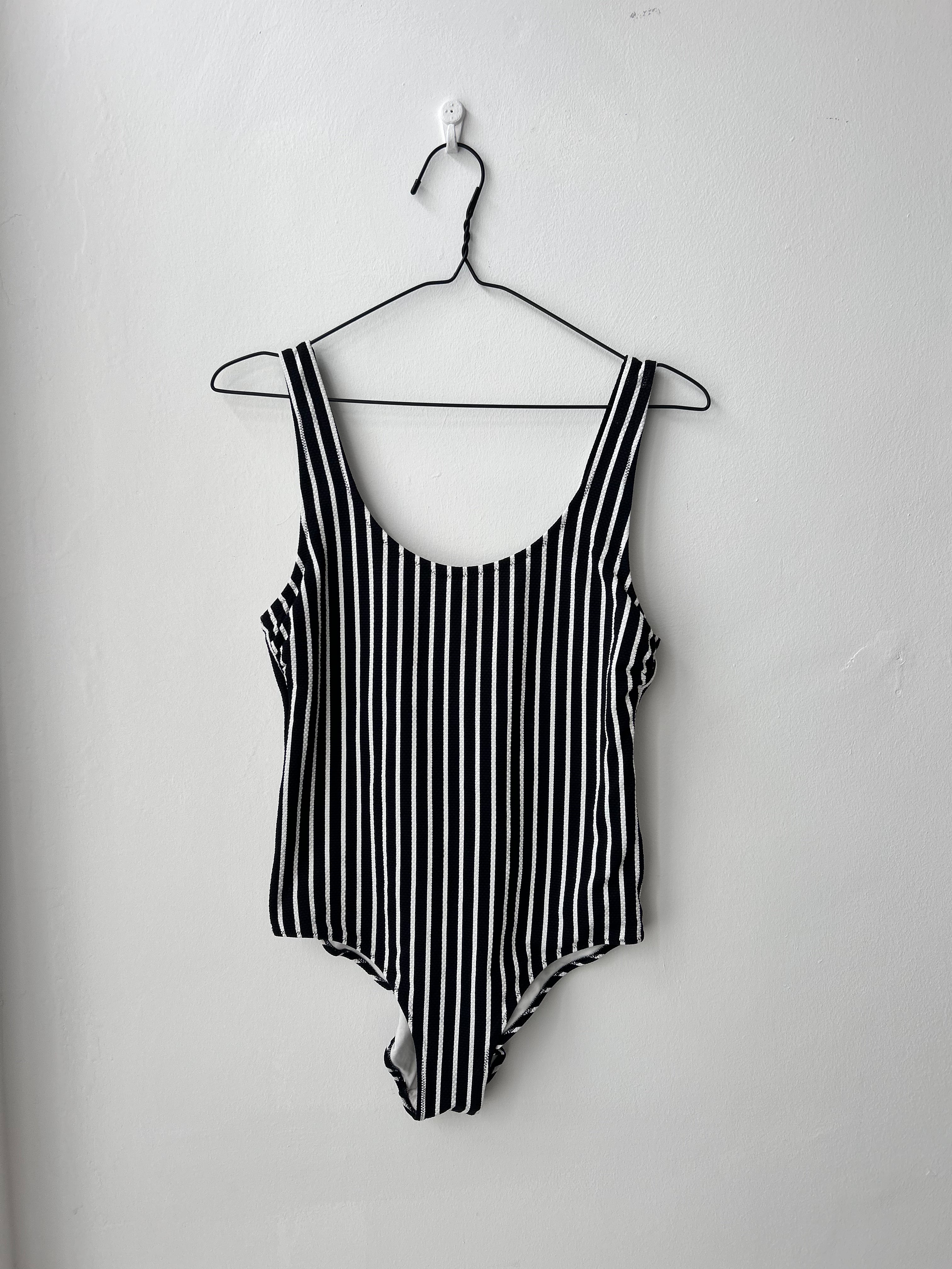Black And White Striped Swimsuit Size 14