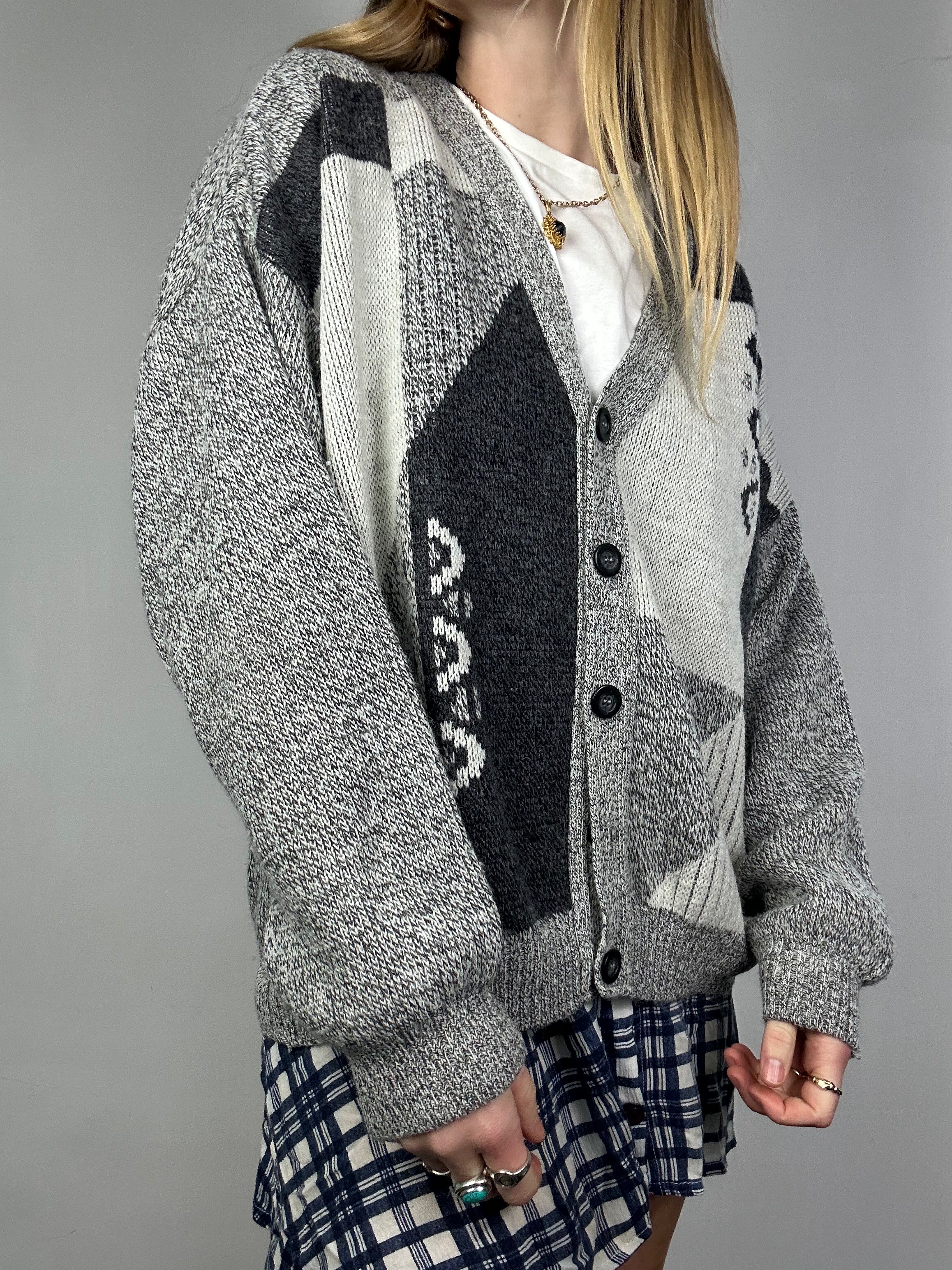 Grey 80's Knit Cardigan size m