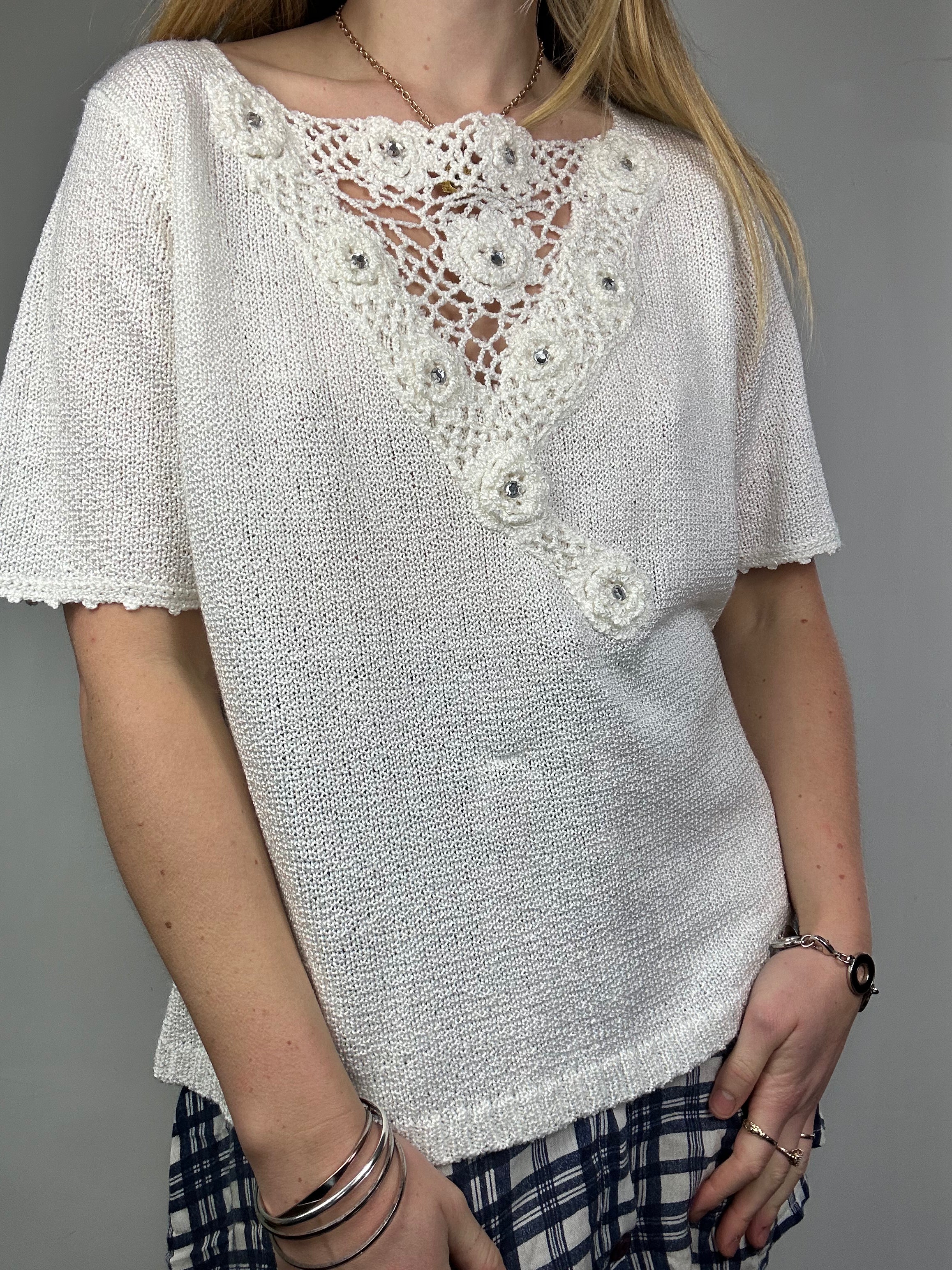 Knit White T Shirt Siz M/L