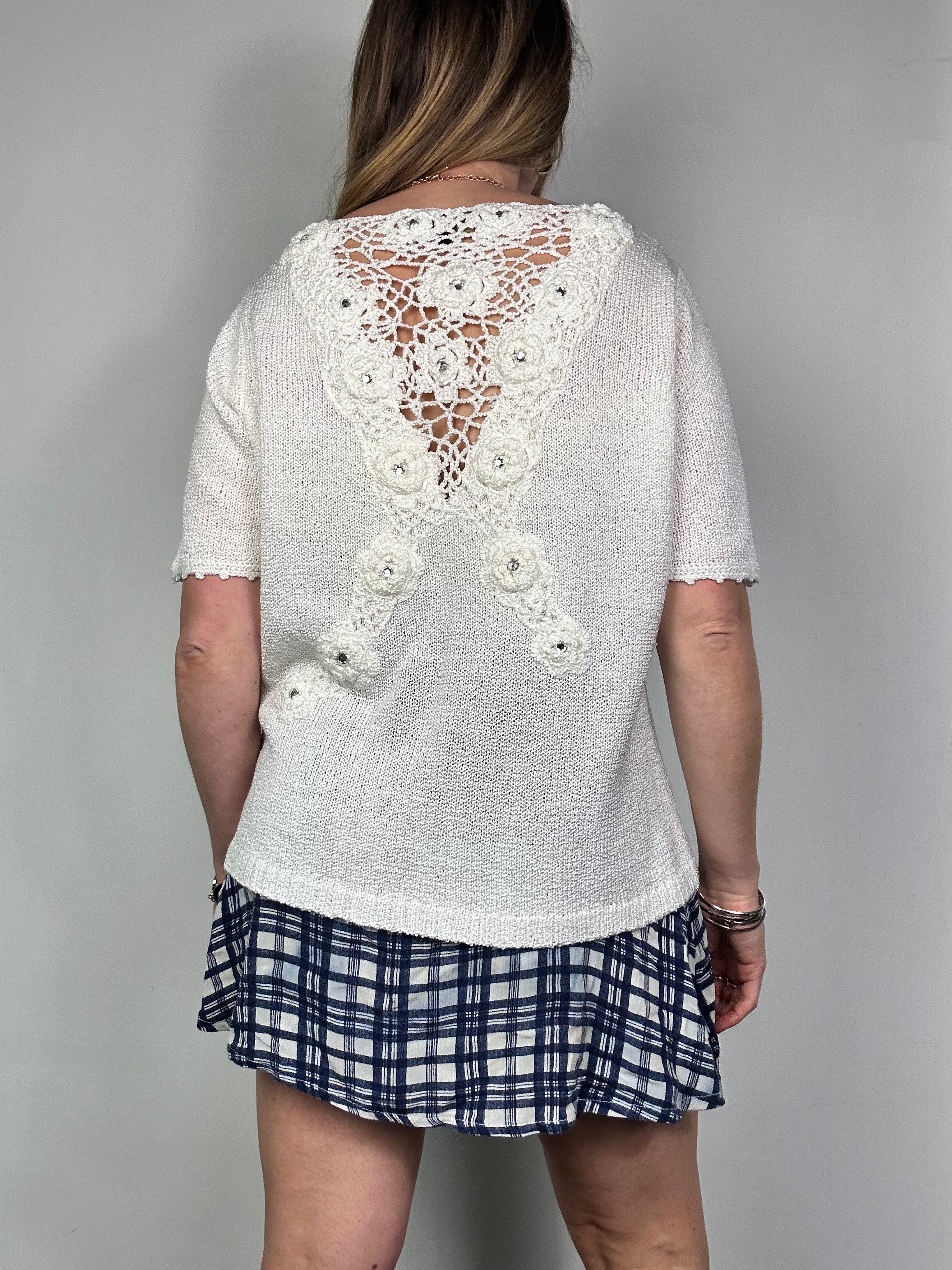 Knit White T Shirt Siz M/L