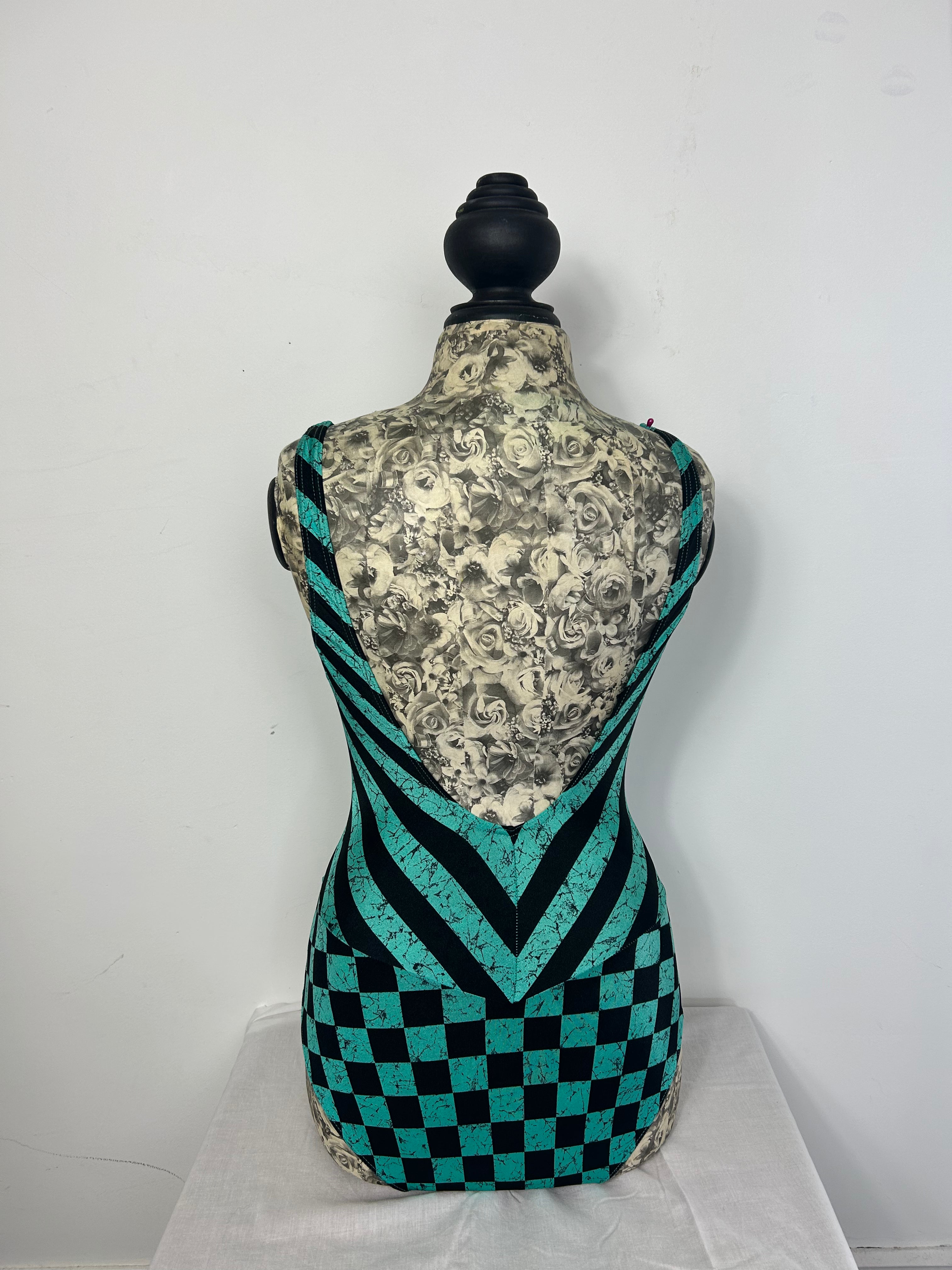 80's Stripe V Neck Swimsuit Size 8/10