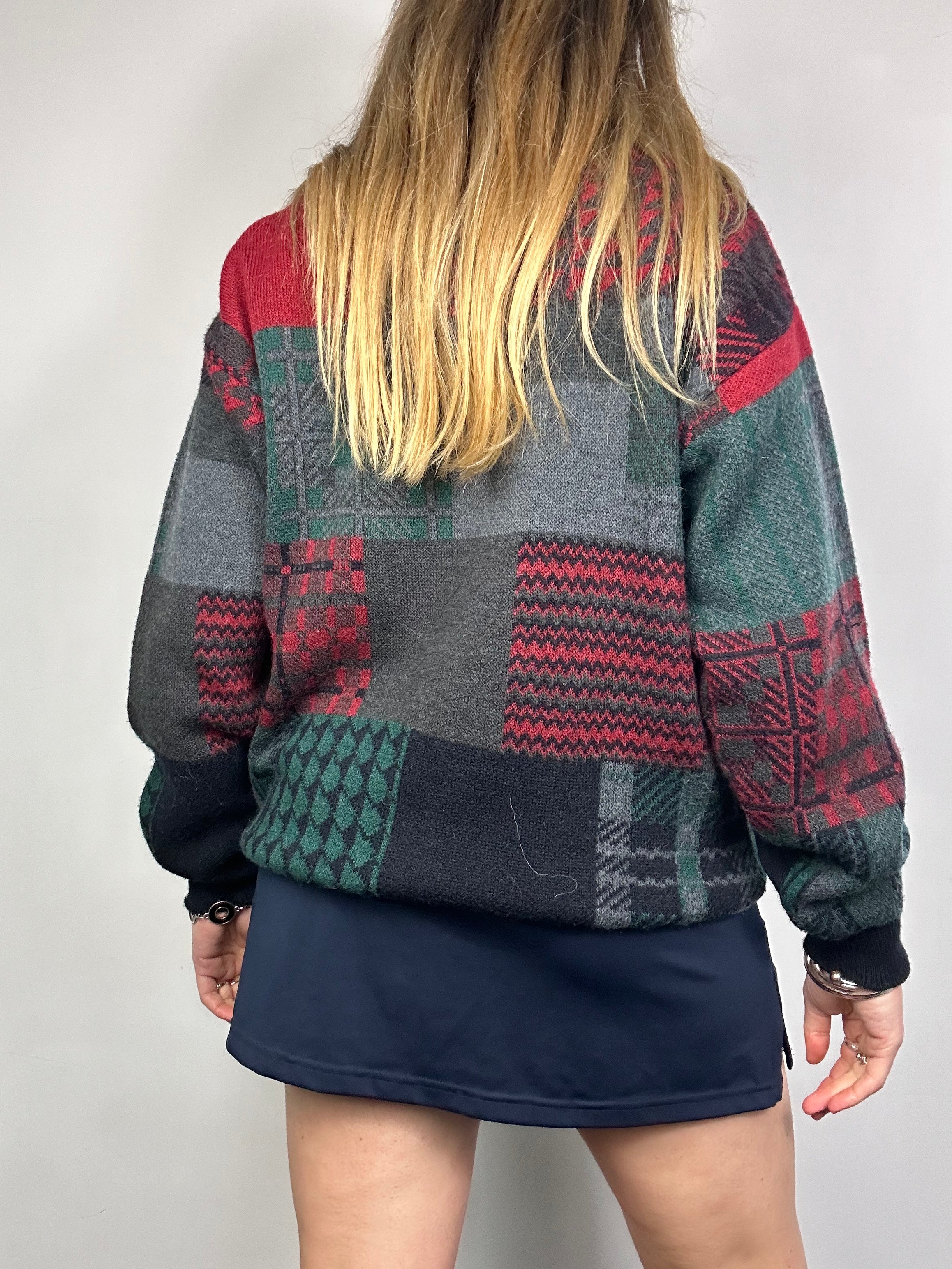Tartan red 90's Knit Cardigan Size S/M