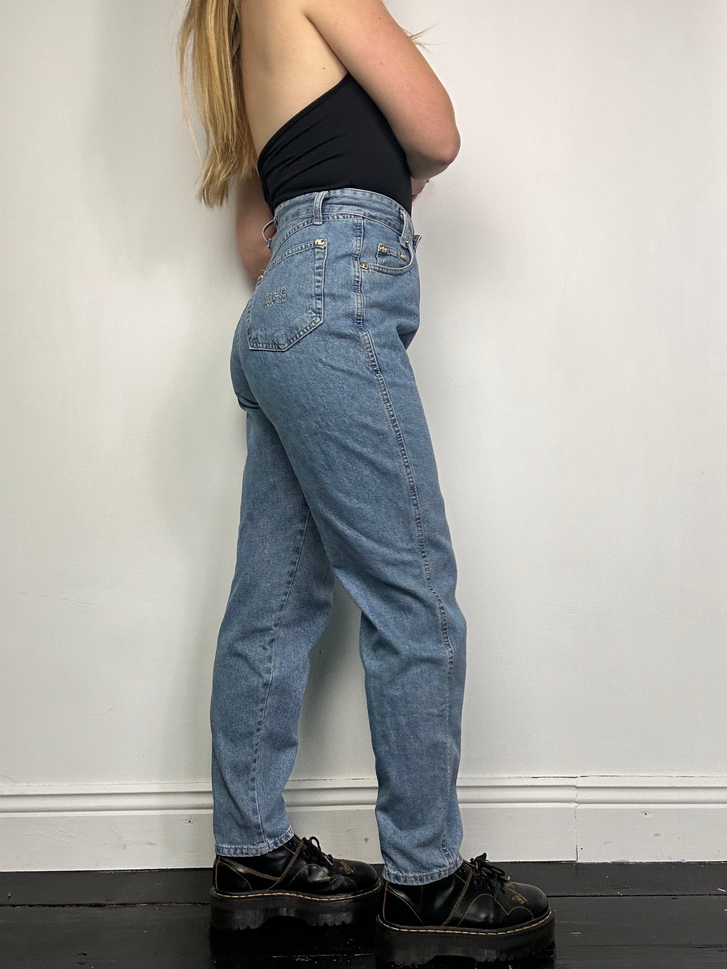 High Waisted jeans Size 28” waist