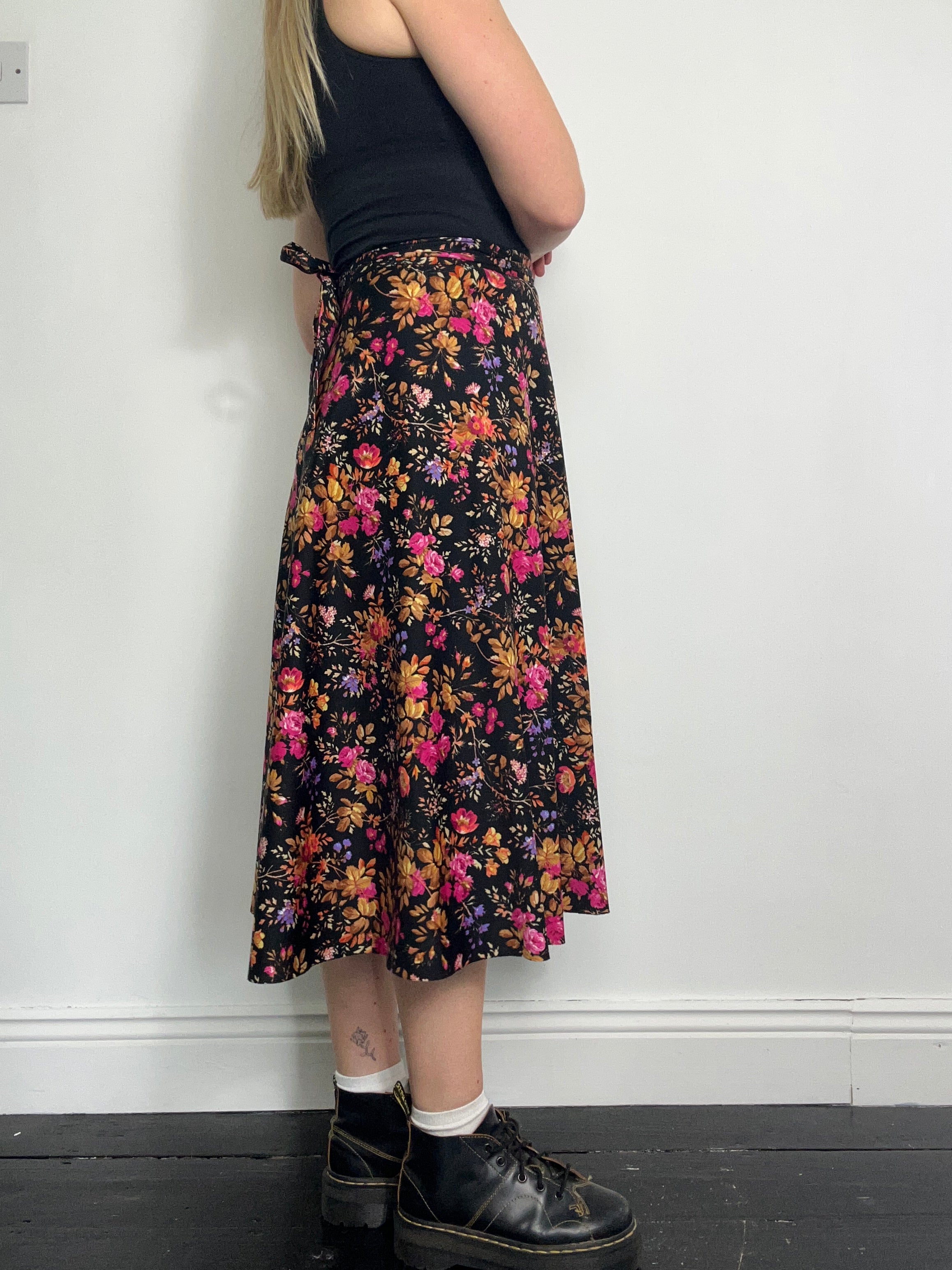 70's Flroal Wrap Skirt Size 10