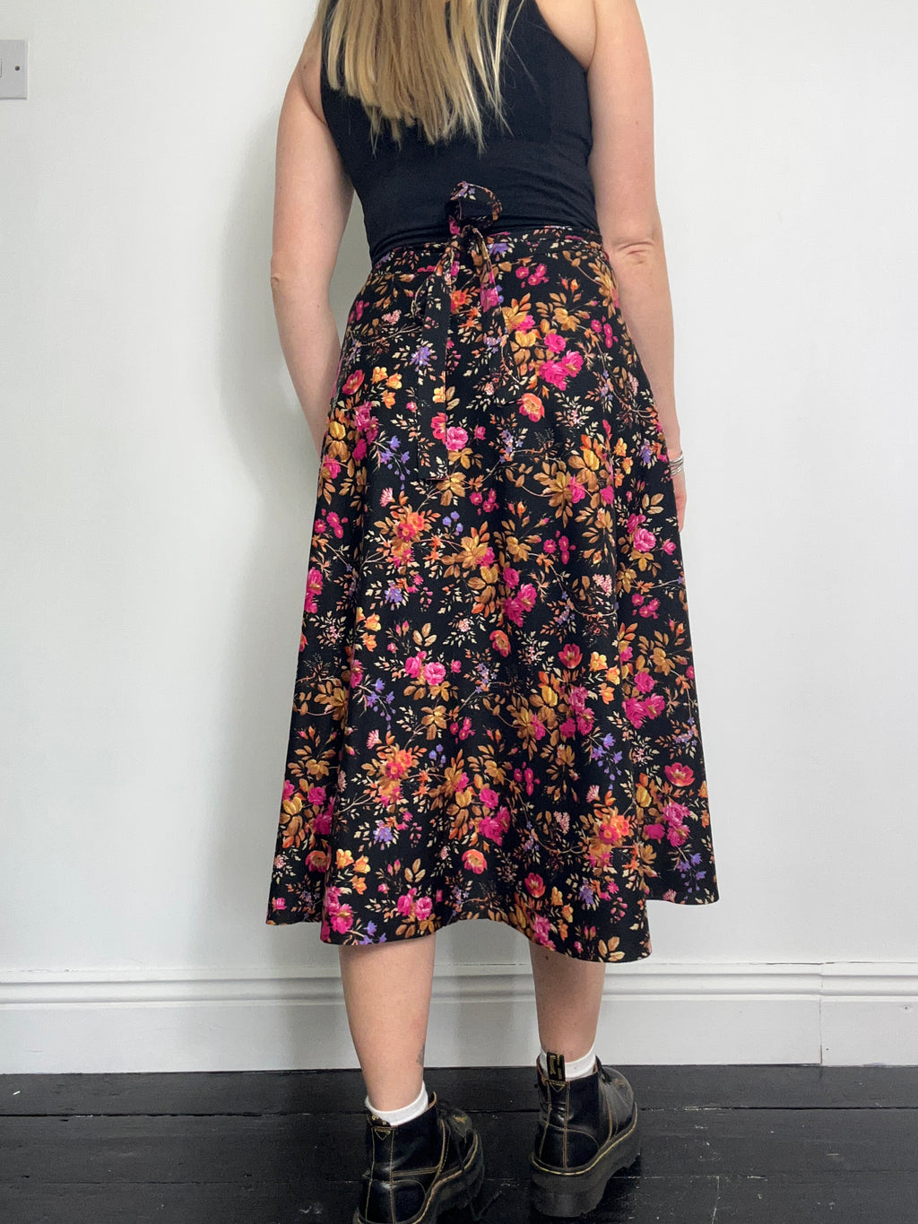 70's Flroal Wrap Skirt Size 10